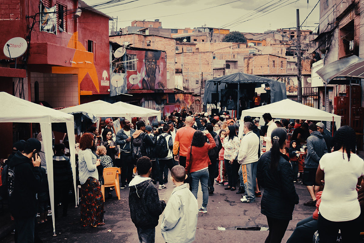 by Daniela Cordeiro