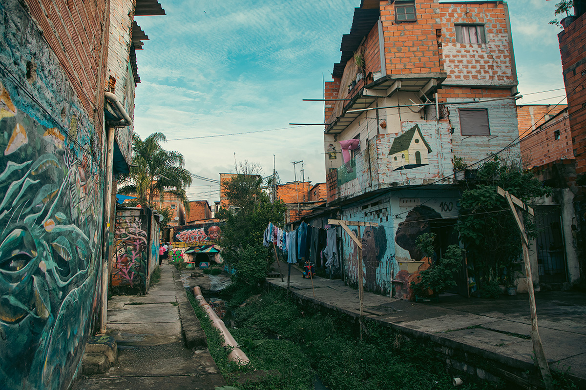 by Daniela Cordeiro
