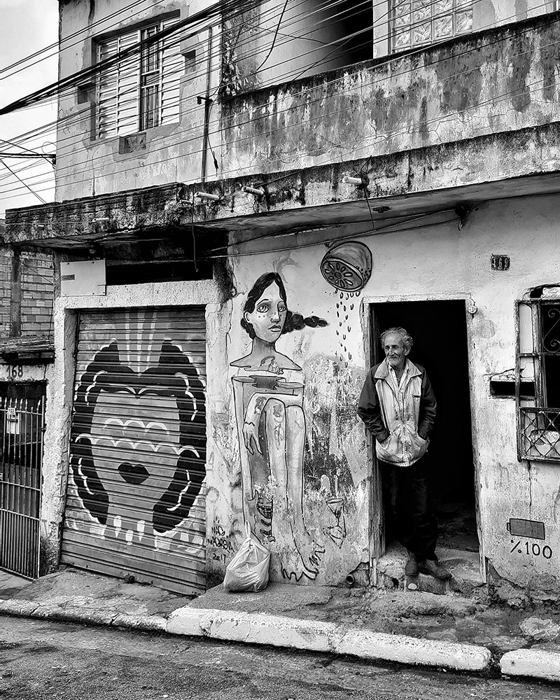 by Daniela Cordeiro
